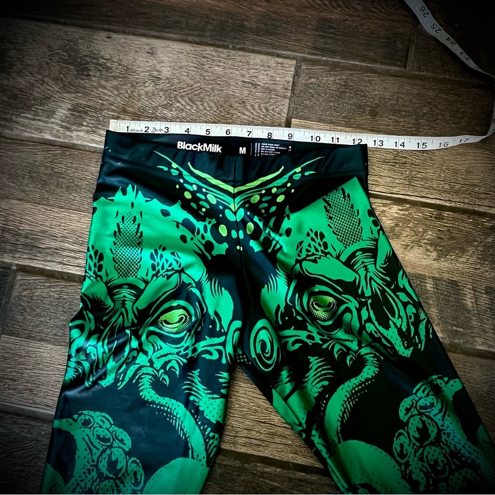 BlackMilk Green and Black mean serpent Leggings M - Picture 4 of 7